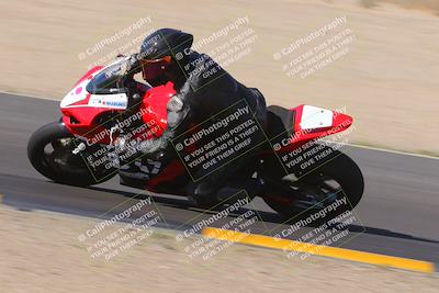 media/Oct-08-2022-SoCal Trackdays (Sat) [[1fc3beec89]]/Turn 9 Inside (10am)/